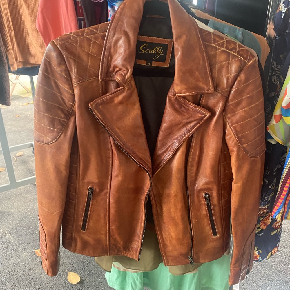 Scully brown leather Jacket. Size M. Women’s.